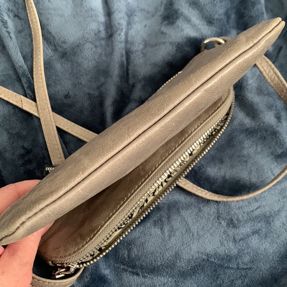 🔥SALE🔥 HOBO INTERNATIONAL CROSSBODY BAG 🔥SALE🔥 - Picture 8 of 10